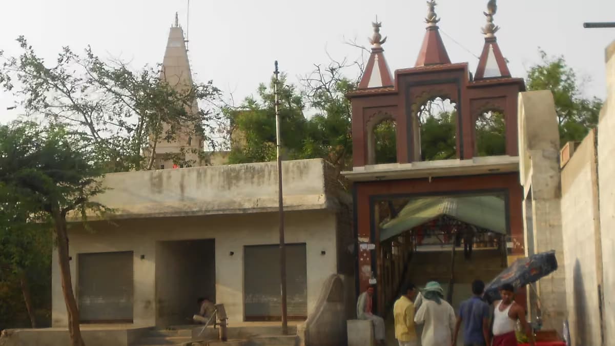 Shri Gokulnath Ji Mandir in Gokul, Mathura Braj Bhoomi - Real Darshan Photograph